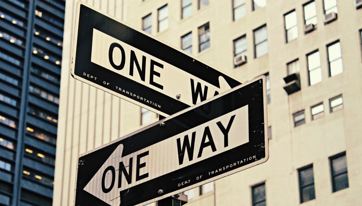 Intersecting street signs